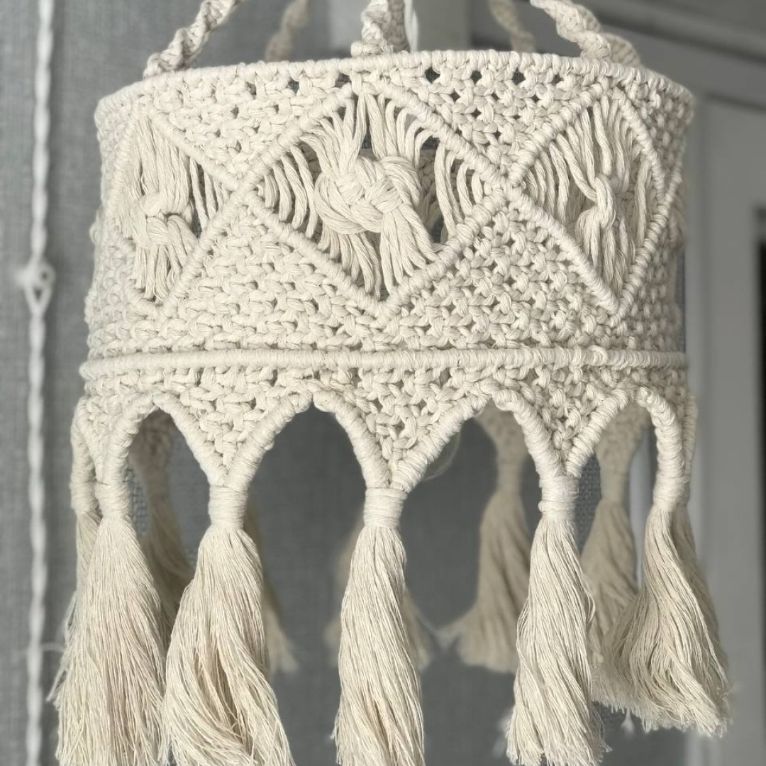 Абажур плетенный из макраме в стиле бохо