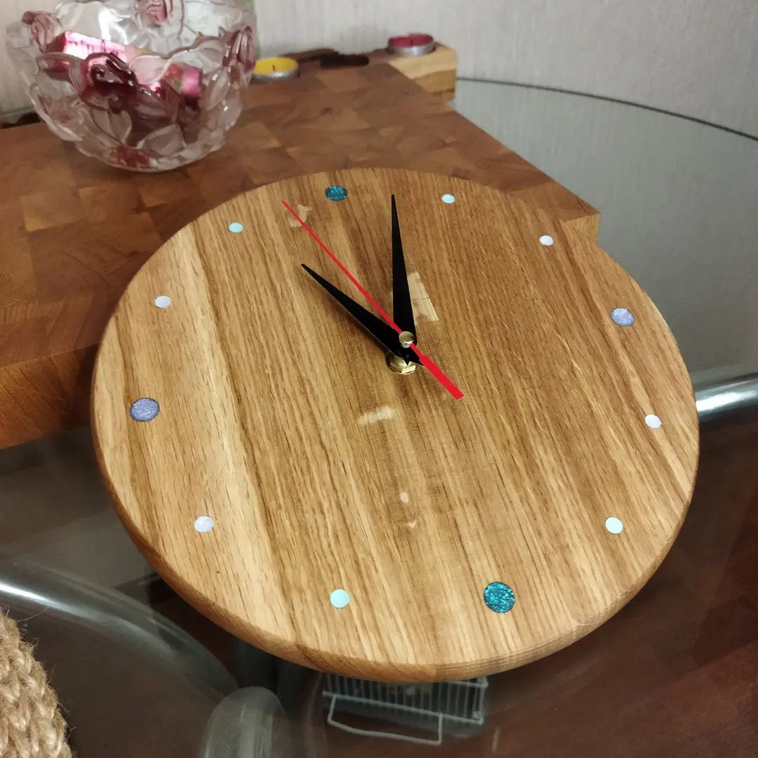 Часы деревянные с эпоксидной смолой, дуб 28 x 3